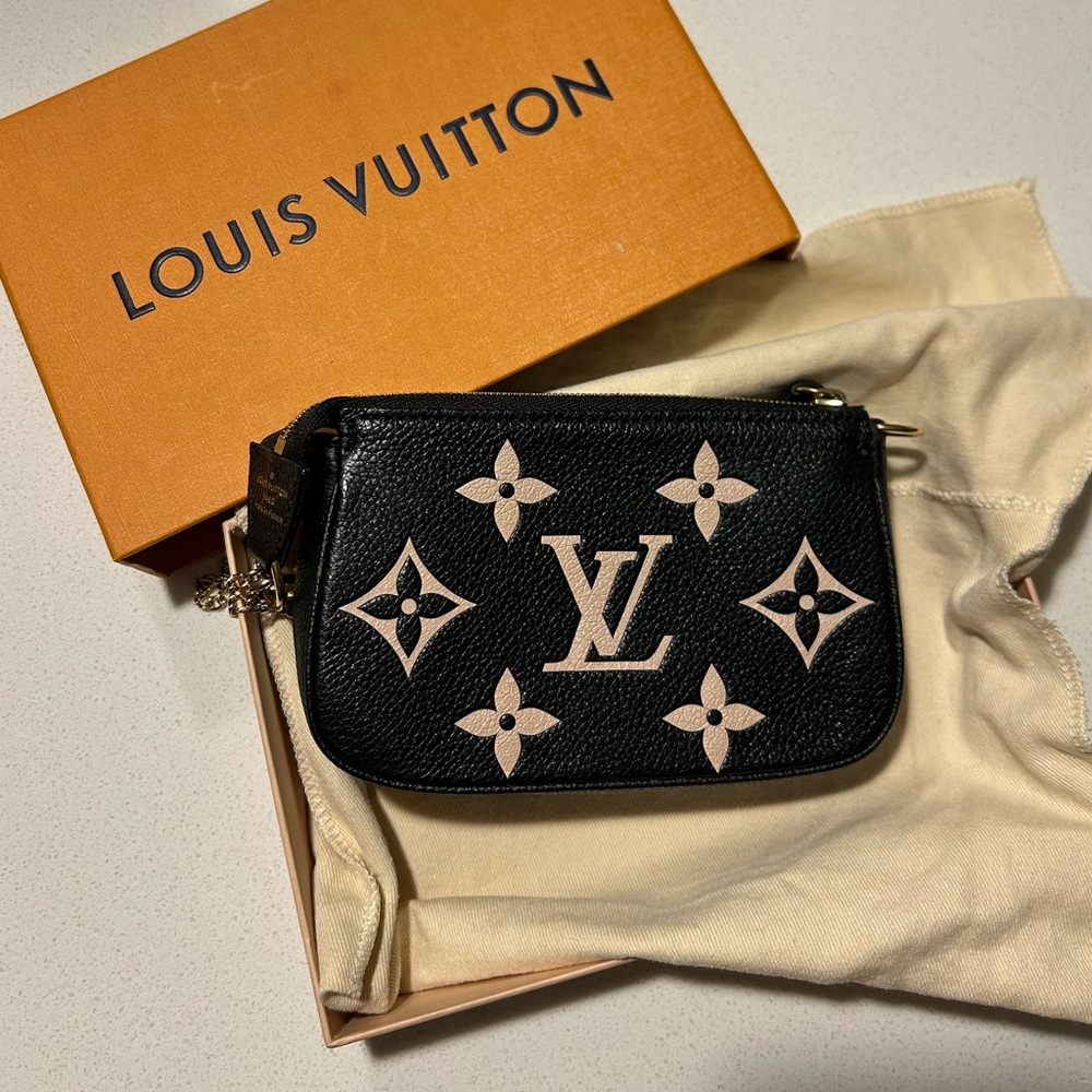 LOUIS VUITTON MINI POCHETTE